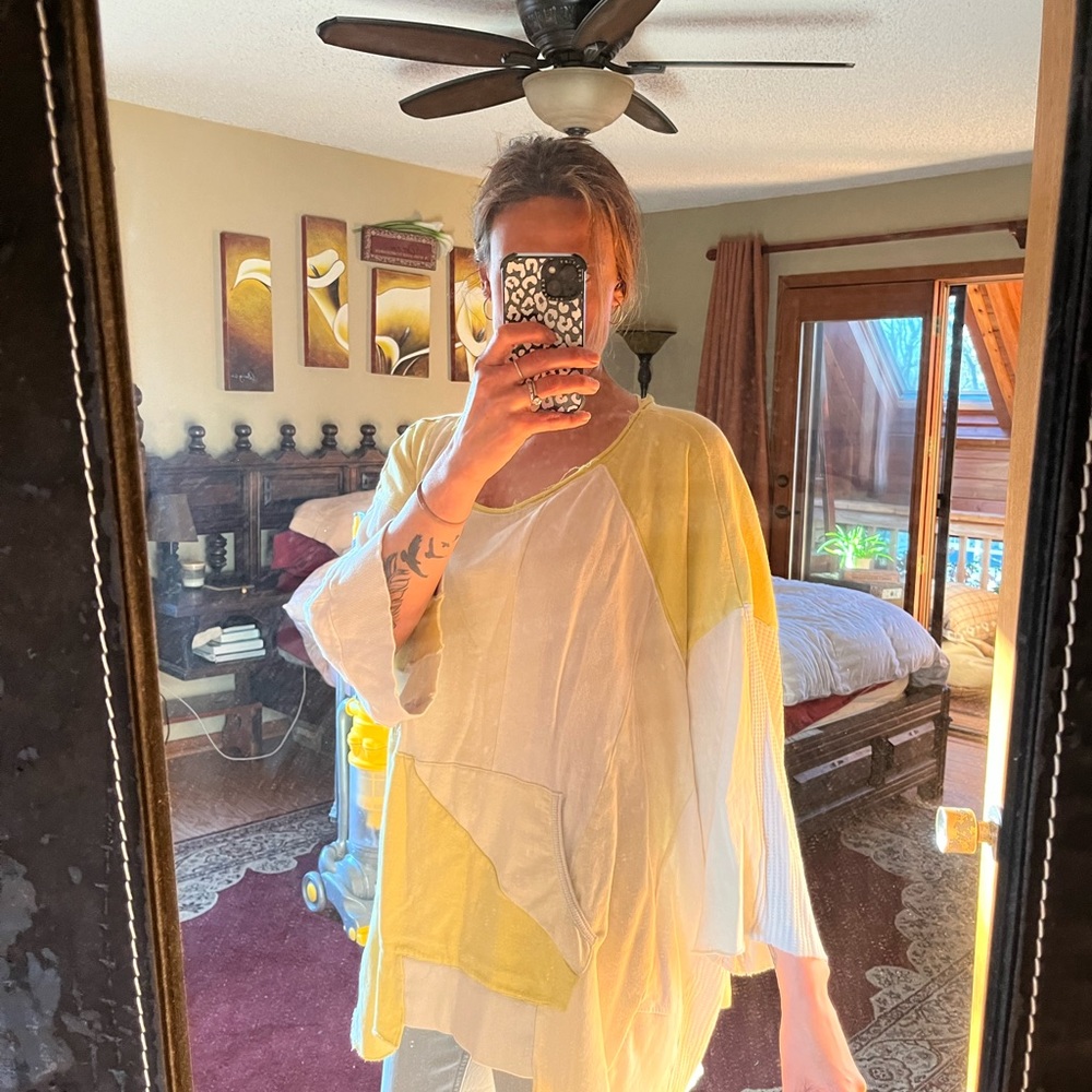 Free People Oversized Yellow color block Top poncho Shirt SZ XS/S